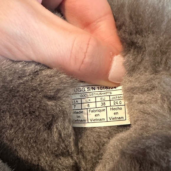 UGG Classic Tall Boots - Picture 6 of 7